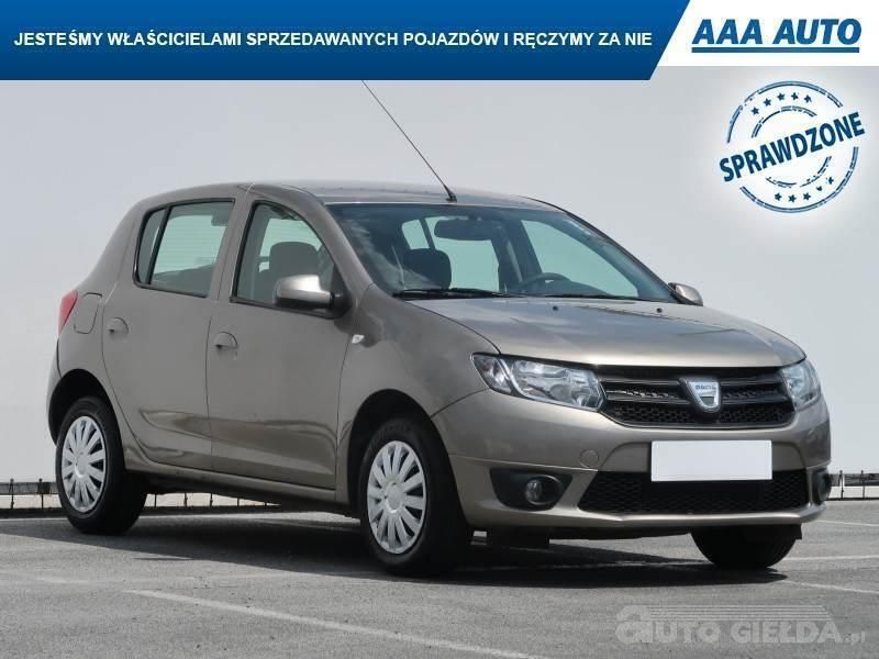 Złoty Używany 2013 Dacia Sandero Hatchback | 18 499 zł (Uczciwa cena) - Obraz 1/4