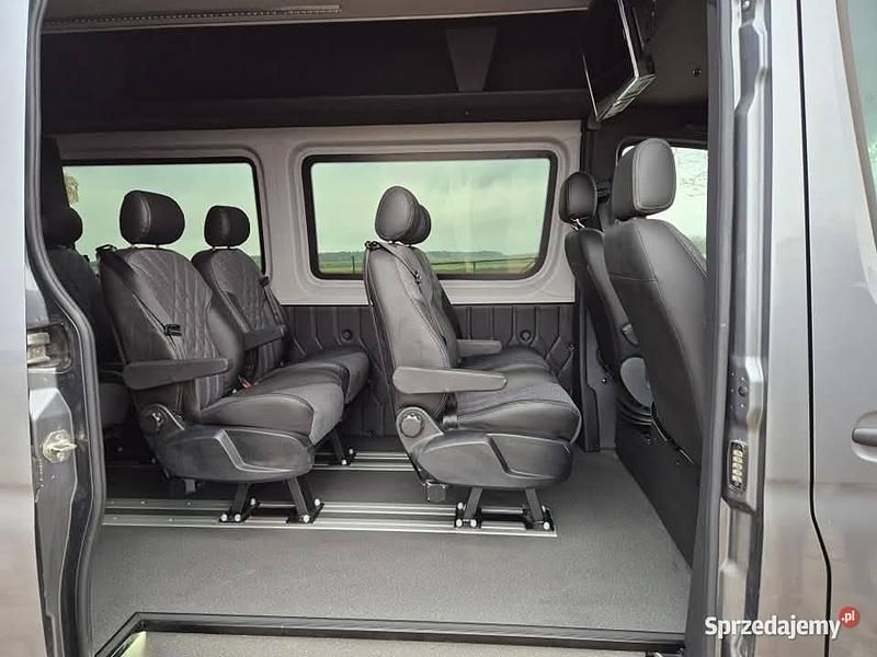 Używany Mercedes Sprinter 170 KM (125 kW) 2024 Van
