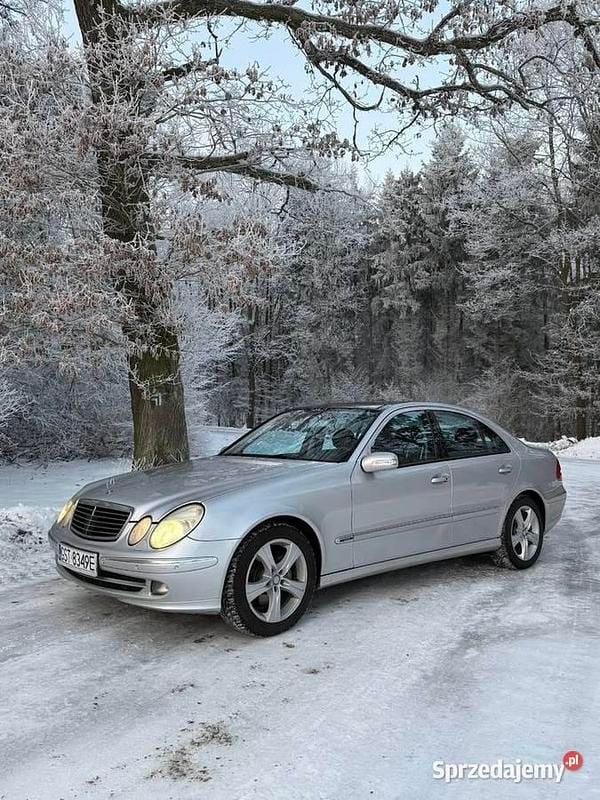 Używany Mercedes E320 2002