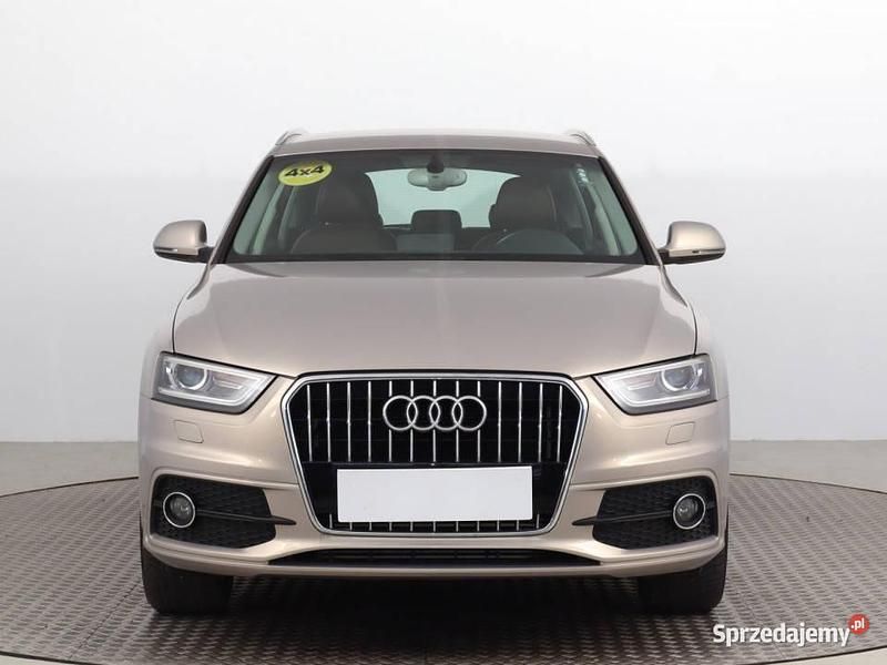 Beżowy Używany 2013 Audi Q3 SUV | 63 999 zł (Uczciwa cena) - Obraz 1/4