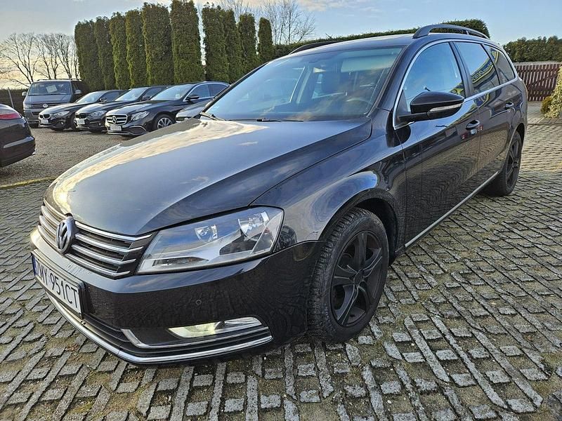 Czarny Używany 2011 VW Passat Kombi | 25 900 zł (Drogi) - Obraz 1/4