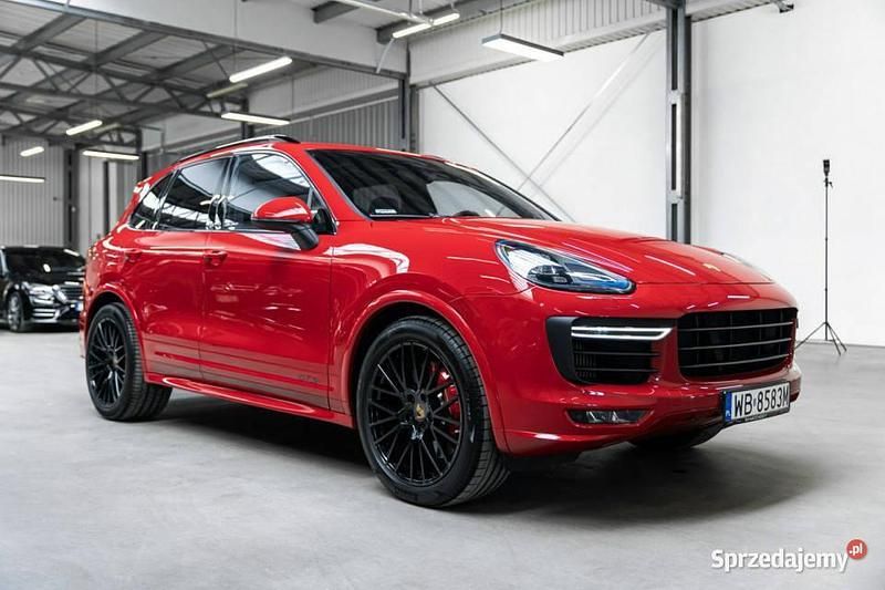 Używany Porsche Cayenne GTS 440 KM (323 kW) 2016 Czerwony SUV