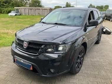 Czarny Używany 2014 Fiat Freemont SUV | 42 900 zł (Uczciwa cena) - Obraz 1/4