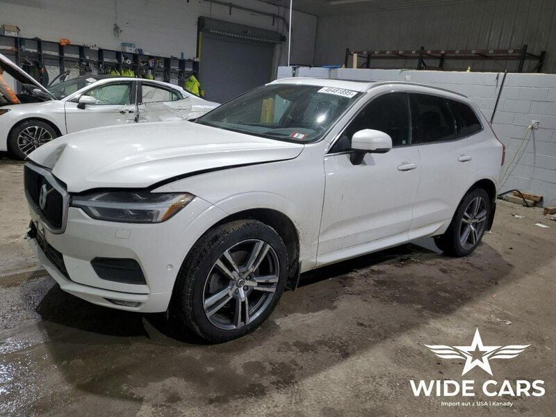 Biały (metalik) Używany 2018 Volvo XC60 SUV | 53 400 zł - Obraz 1/4