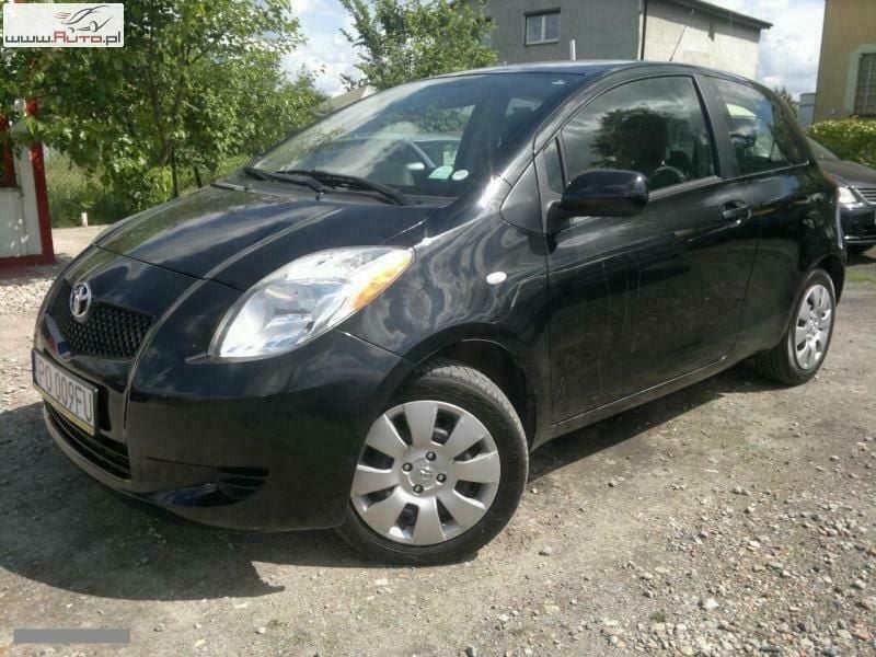 Używany Toyota Yaris 106 KM (77 kW) 2007 Czarny Hatchback