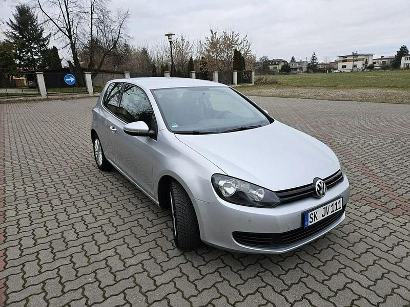 Używany VW Golf VI 102 KM (75 kW) 2010 Srebrny (metalik) Hatchback