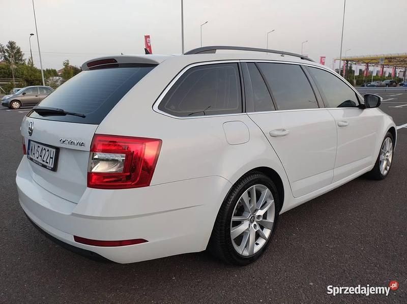 Używany Skoda Octavia 190 KM (139 kW) 2018 Biały Sedan/Limuzyna