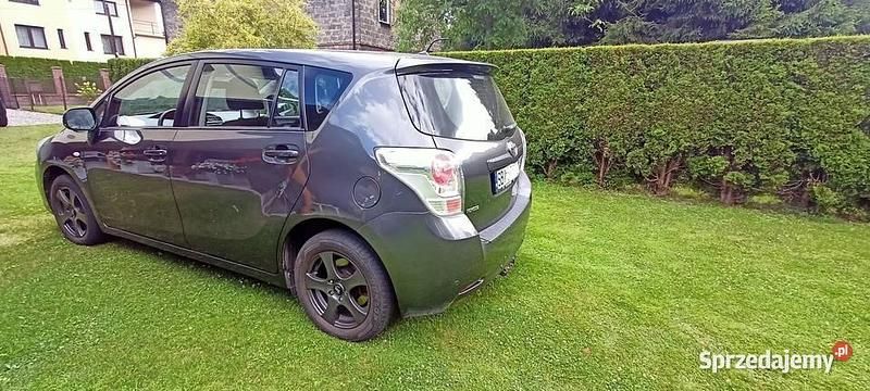 Używany 2011 Toyota Verso Minivan | 35 500 zł (Uczciwa cena) - Obraz 1/4