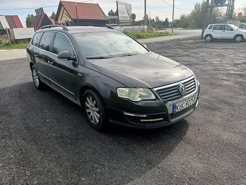 Czarny Używany 2008 VW Passat Kombi | 4950 zł (Super Cena) - Obraz 1/4