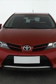 Używany Toyota Auris 132 KM (97 kW) 2013 Czerwony Hatchback