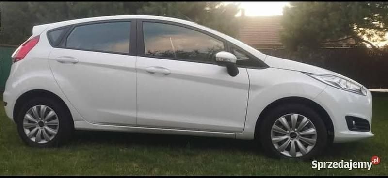 Używany Ford Fiesta 2015 Biały Hatchback