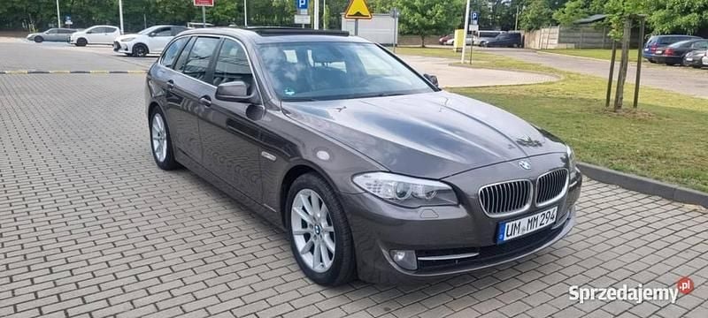 Brązowy Używany 2011 BMW 520 Kombi | 32 900 zł (Uczciwa cena) - Obraz 1/4