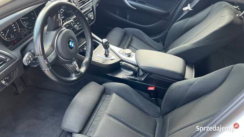 Używany 2019 BMW 118 Sport Line Hatchback | 84 200 zł - Obraz 1/4