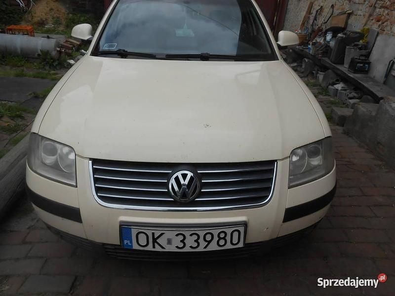 Używany VW Passat 2004 Beżowy Kombi