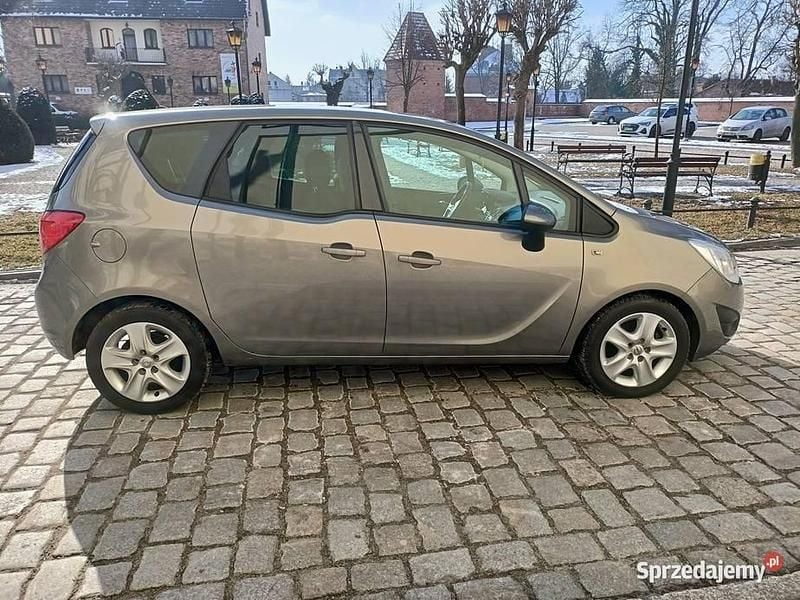 Używany Opel Meriva 2011 Beżowy Minivan