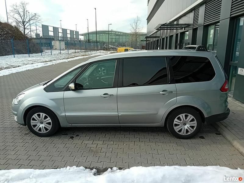Używany Ford Galaxy 140 KM (102 kW) 2008 Srebrny Minivan