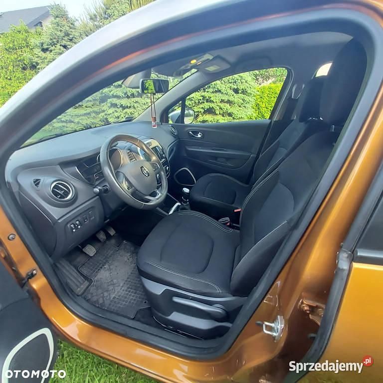 Brązowy Używany 2017 Renault Captur SUV | 45 900 zł (Uczciwa cena) - Obraz 1/4