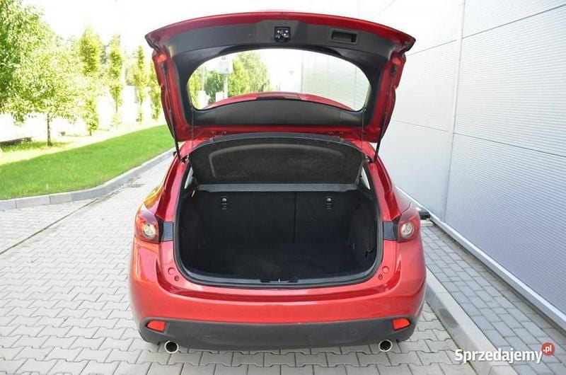Używany Mazda 3 150 KM (110 kW) 2015 Bordowy Hatchback
