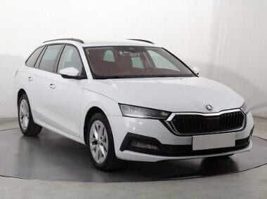 Biały Używany 2021 Skoda Octavia Kombi | 66 999 zł (Uczciwa cena) - Obraz 1/4