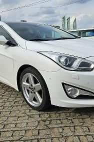 Używany Hyundai i40 177 KM (130 kW) 2014 Biały Kombi