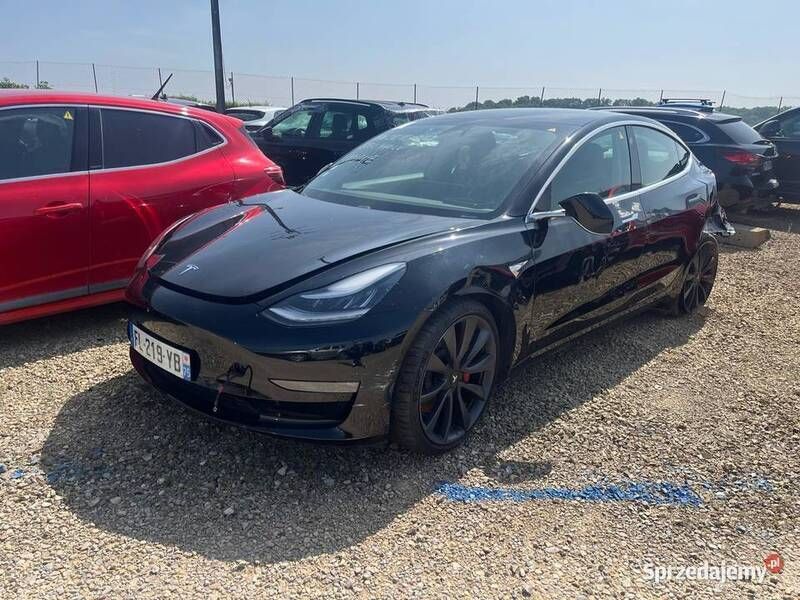 Czarny Używany 2019 Tesla Model 3 Performance Sedan/Limuzyna | 64 700 zł - Obraz 1/4