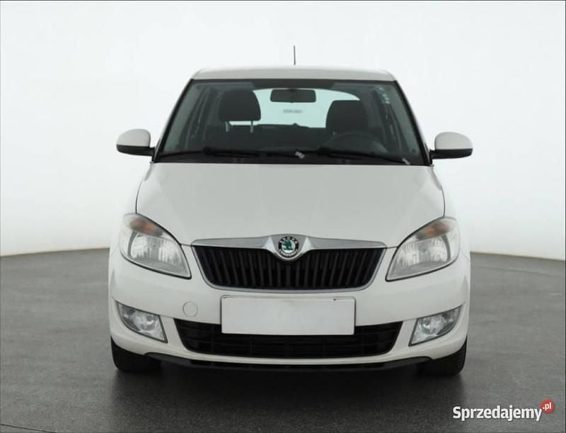 Biały Używany 2012 Skoda Fabia Kombi | 11 499 zł (Dobra cena) - Obraz 1/4
