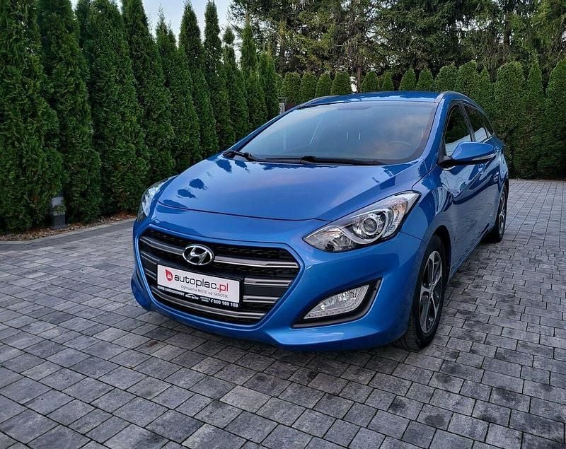 Używany Hyundai i30 135 KM (99 kW) 2017 Niebieski (metalik) Kombi