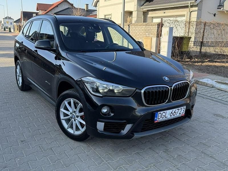 Używany BMW X1 Comfort Edition 150 KM (110 kW) 2018 Czarny SUV