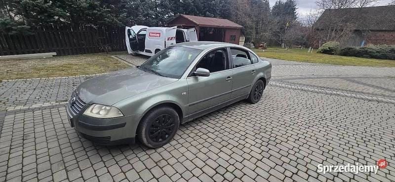 Używany VW Passat 2001 Zielony Sedan/Limuzyna