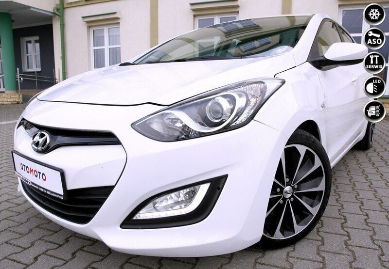 Używany Hyundai i30 100 KM (73 kW) 2012 Biały Hatchback