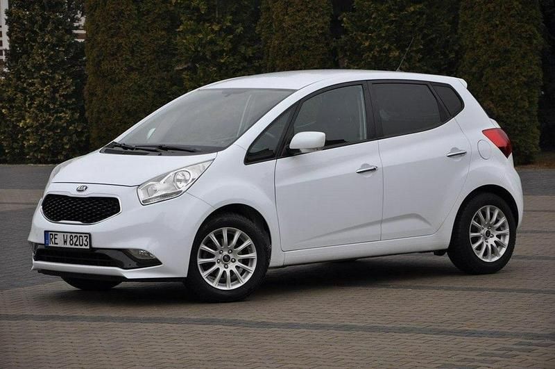 Używany Kia Venga 125 KM (91 kW) 2015 Biały Hatchback