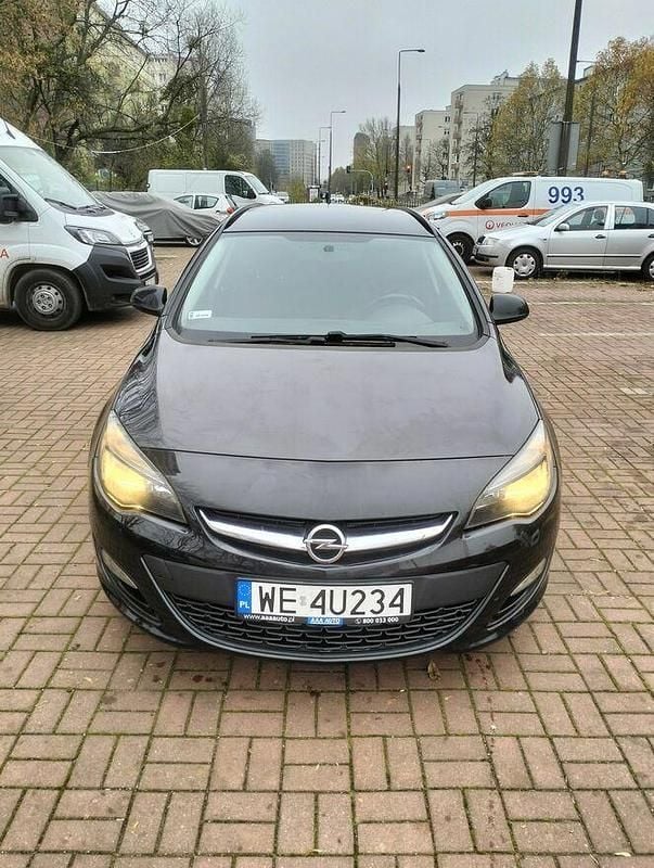 Używany Opel Astra 2013 Czarny Kombi