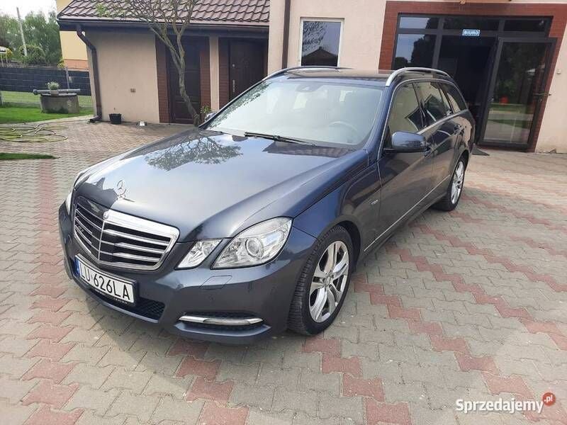 Używany Mercedes E350 2011 Szary Sedan/Limuzyna