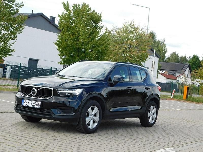 Czarny Używany 2020 Volvo XC40 SUV | 84 980 zł (Super Cena) - Obraz 1/4