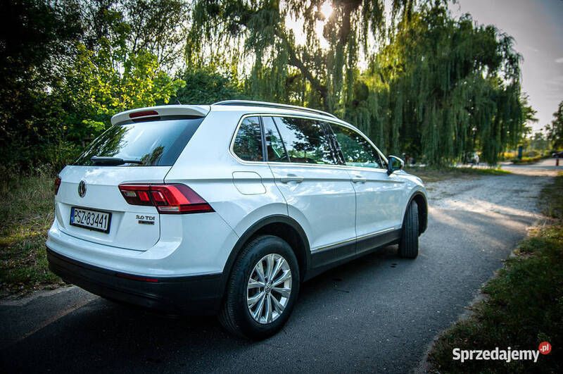 Biały Używany 2017 VW Tiguan Comfortline SUV | 79 900 zł (Uczciwa cena) - Obraz 1/4