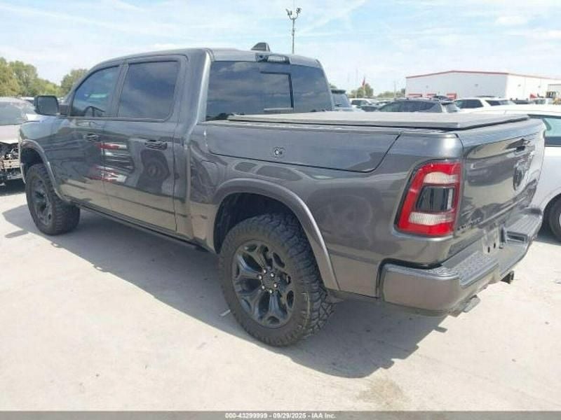 Szary Używany 2022 RAM 1500 Pickup | 110 150 zł - Obraz 1/3