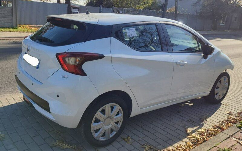 Biały Używany 2018 Nissan Micra Hatchback | 17 999 zł - Obraz 1/4