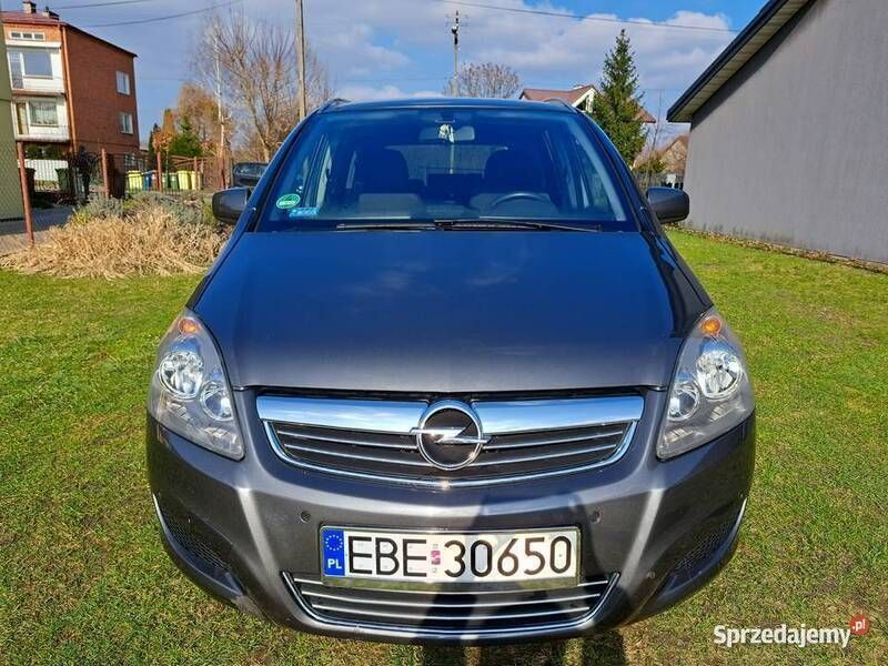 Używany 2010 Opel Zafira Minivan | 15 900 zł - Obraz 1/4