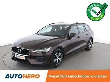 Brązowy Używany 2018 Volvo V60 Momentum Kombi | 70 300 zł (Uczciwa cena) - Obraz 1/3