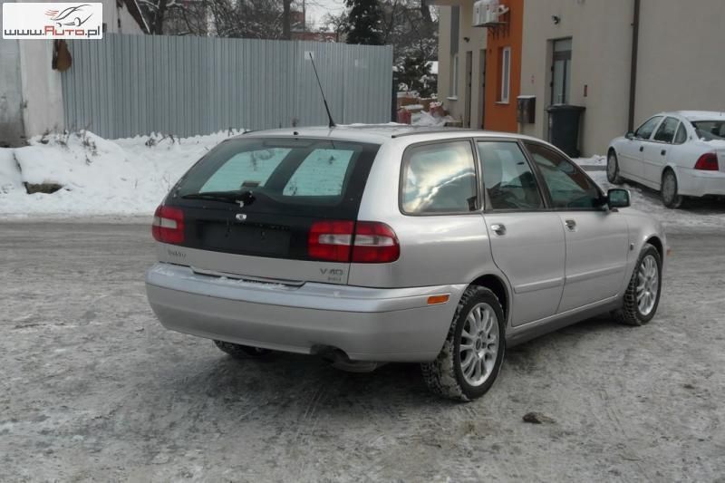Używany Volvo V40 115 KM (84 kW) 2002 Srebrny Kombi