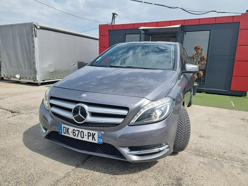Szary (metalik) Używany 2014 Mercedes B200 Minivan | 24 900 zł - Obraz 1/4