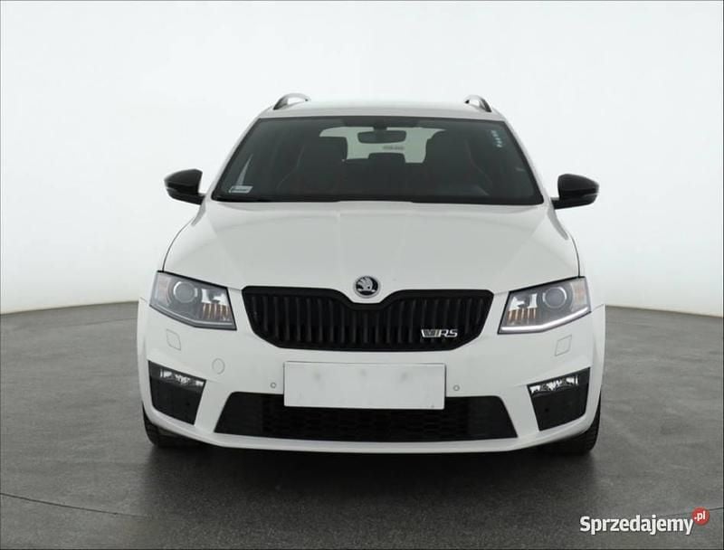 Biały Używany 2016 Skoda Octavia Kombi | 47 499 zł (Uczciwa cena) - Obraz 1/4