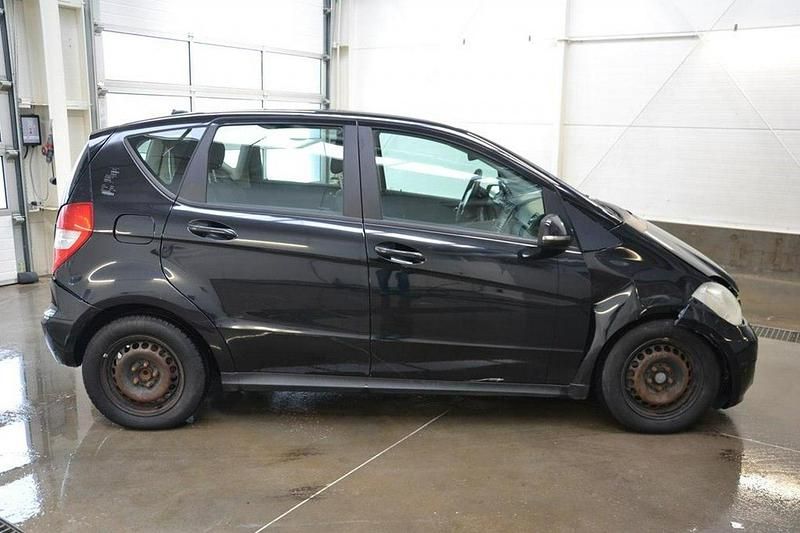 Używany Mercedes A180 109 KM (80 kW) 2008 Czarny Hatchback