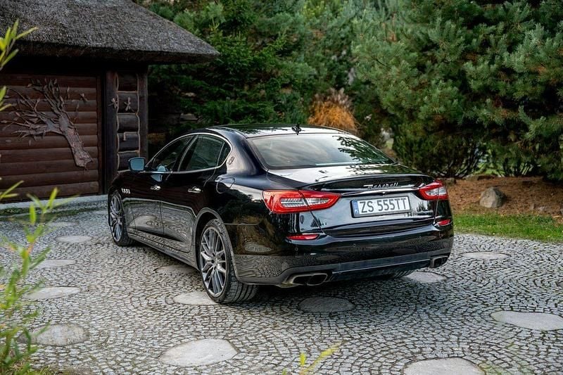 Używany Maserati Quattroporte 530 KM (389 kW) 2014 Czarny Sedan/Limuzyna