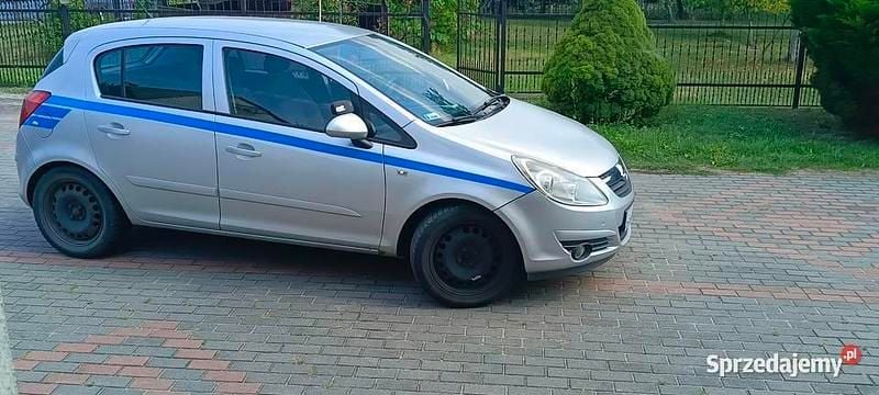 Srebrny Używany 2007 Opel Corsa Sedan/Limuzyna | 5900 zł (Uczciwa cena) - Obraz 1/4