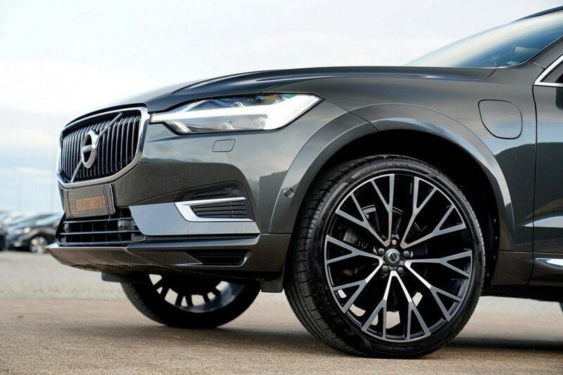 Używany Volvo XC60 408 KM (300 kW) 2019 Inny (metalik, perła) SUV