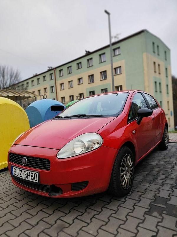 Używany Fiat Punto 2009 Czerwony Hatchback