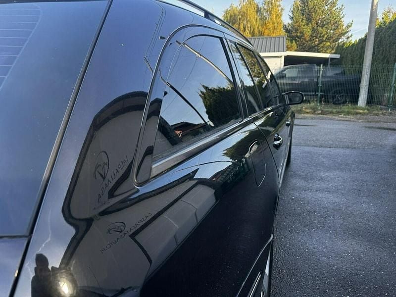 Używany Mercedes E320 224 KM (164 kW) 2005 Czarny Kombi