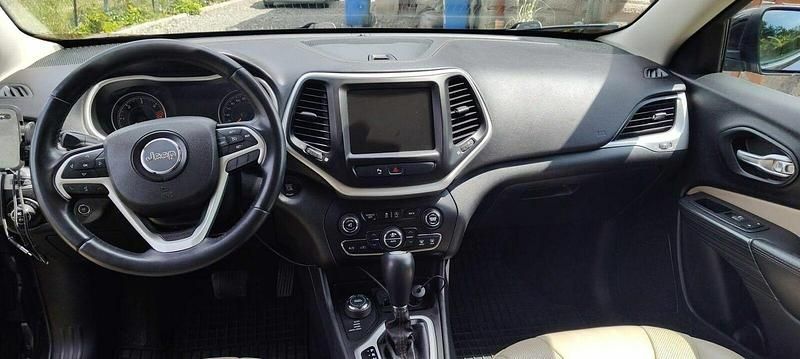 Używany Jeep Cherokee 2015 Czarny SUV