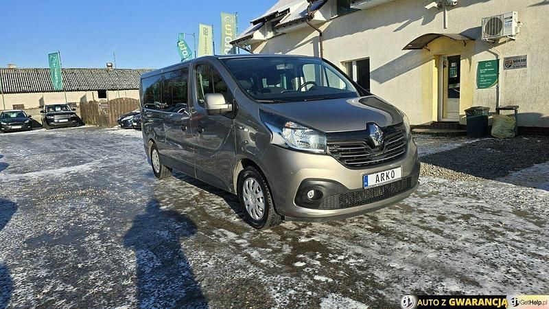 Używany Renault Trafic 146 KM (107 kW) 2018 Inny kolor Minivan